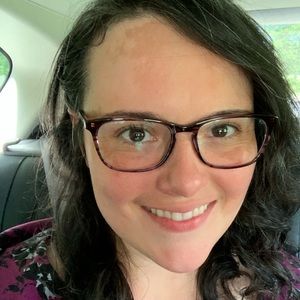 Meet your Posher, Stefanie